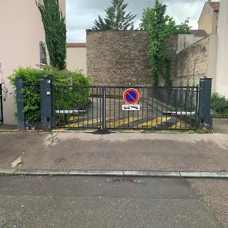 Atelier Cosy - Parking Prive Gratuit 아파트